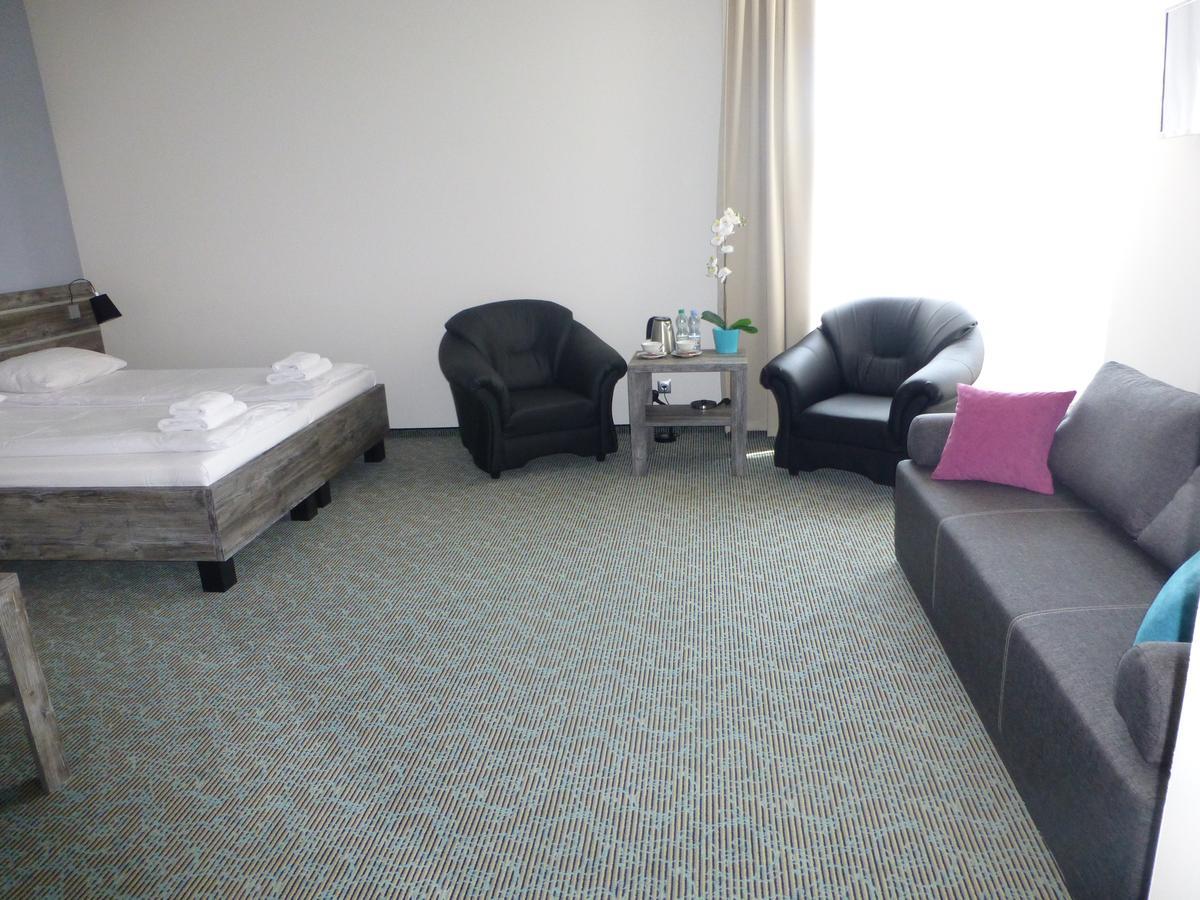 Hotel Гижицко Экстерьер фото