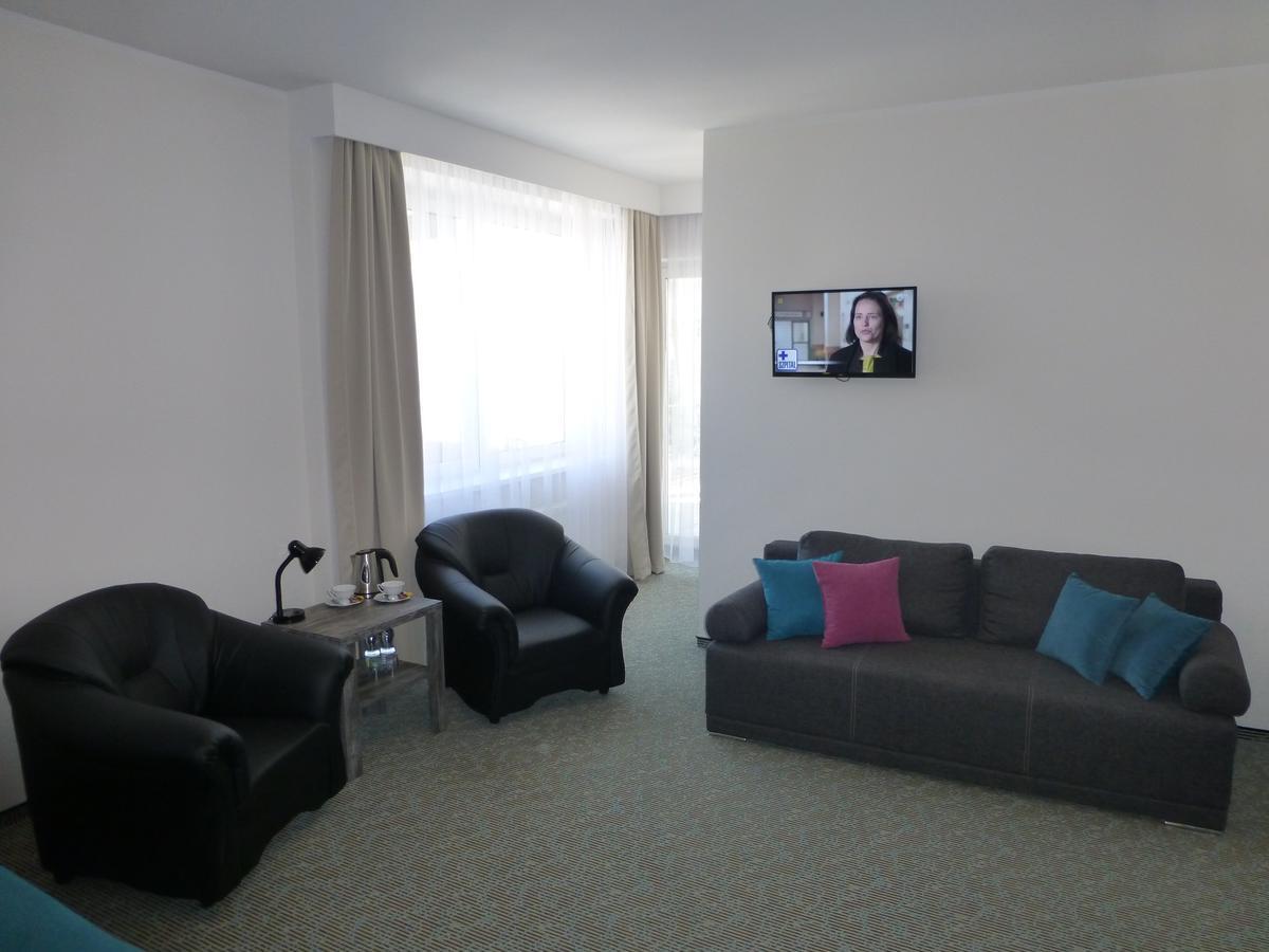 Hotel Гижицко Экстерьер фото